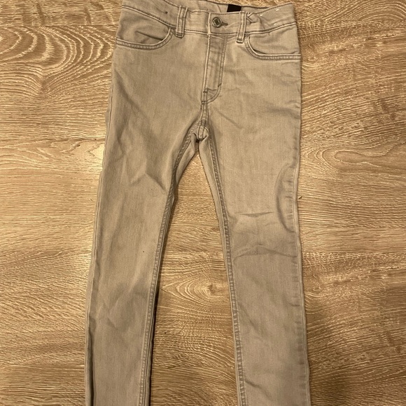 Light Grey Jeans - Picture 2 of 5